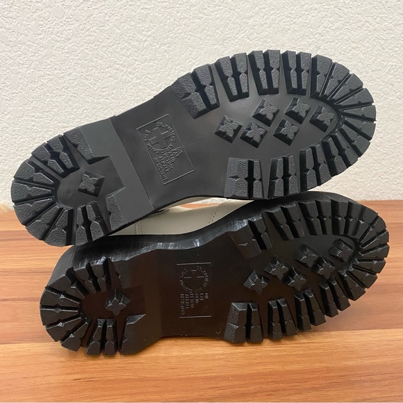 DR MARTENS 2976 White Quad Smooth Leather Platform Chelsea Boots Size 6 Women’s - Picture 15 of 16